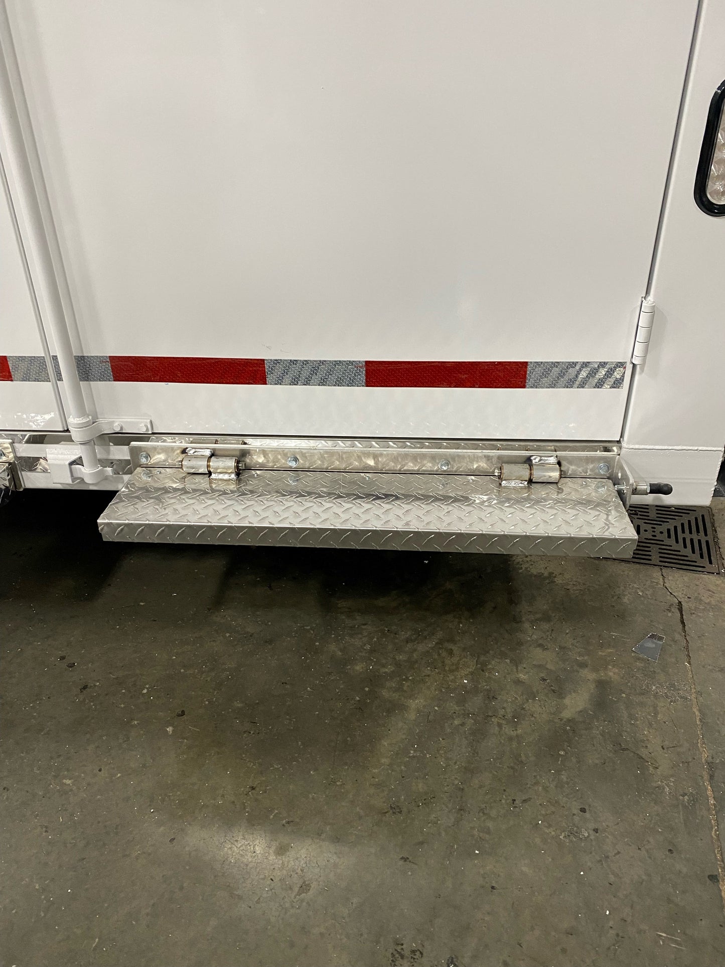 LQ Step- Rear Tack-