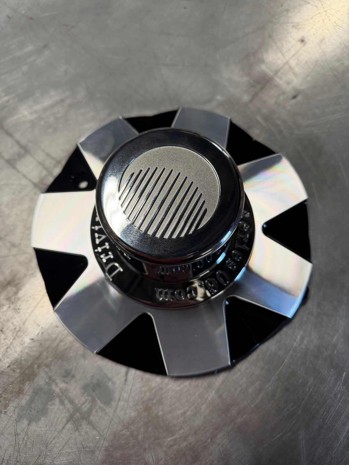 15" Series 6 Center Cap-